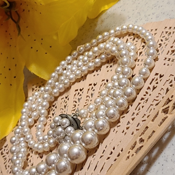 Elegant Pearl Necklace Unique Antique Pearls - Picture 2 of 7